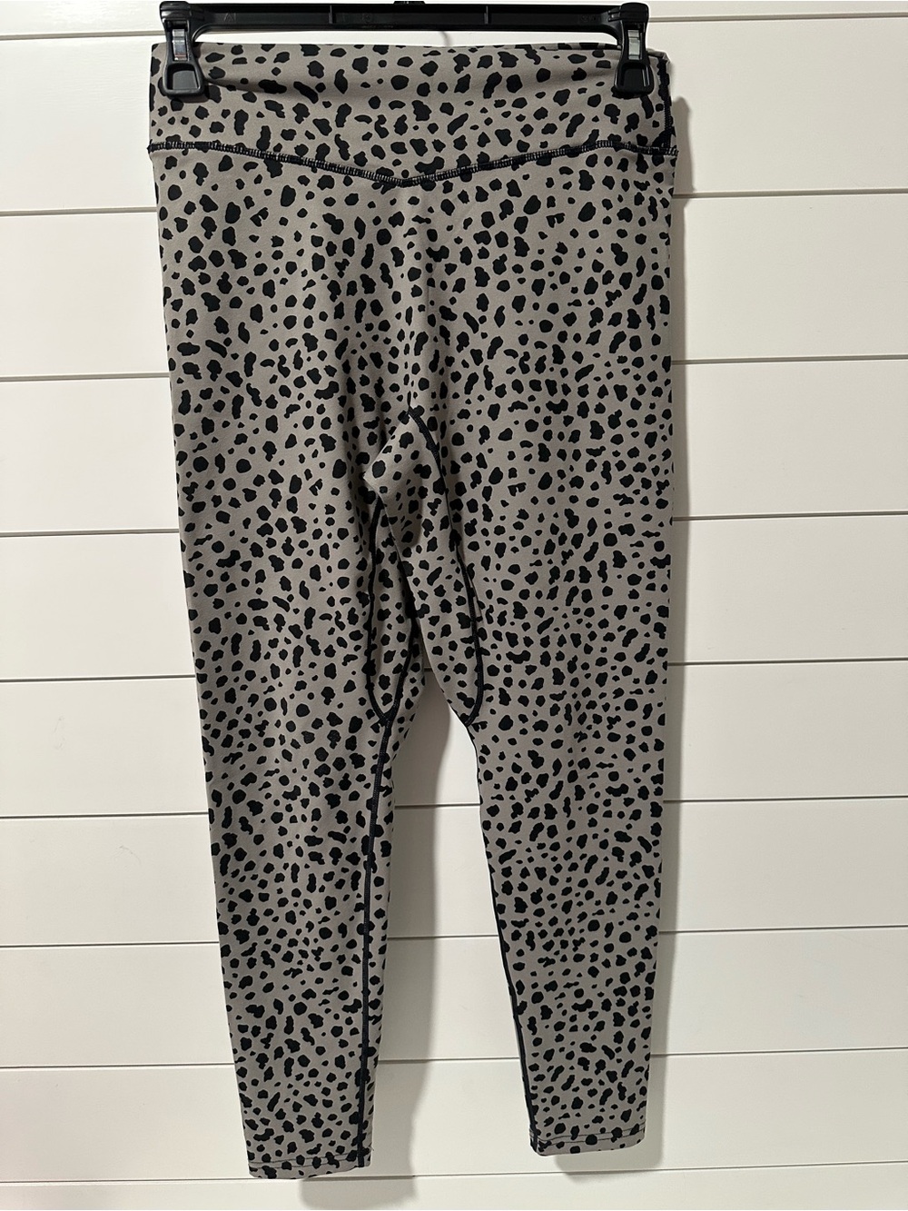 Balance athletica women’s Black Spot Print Grey Leggings